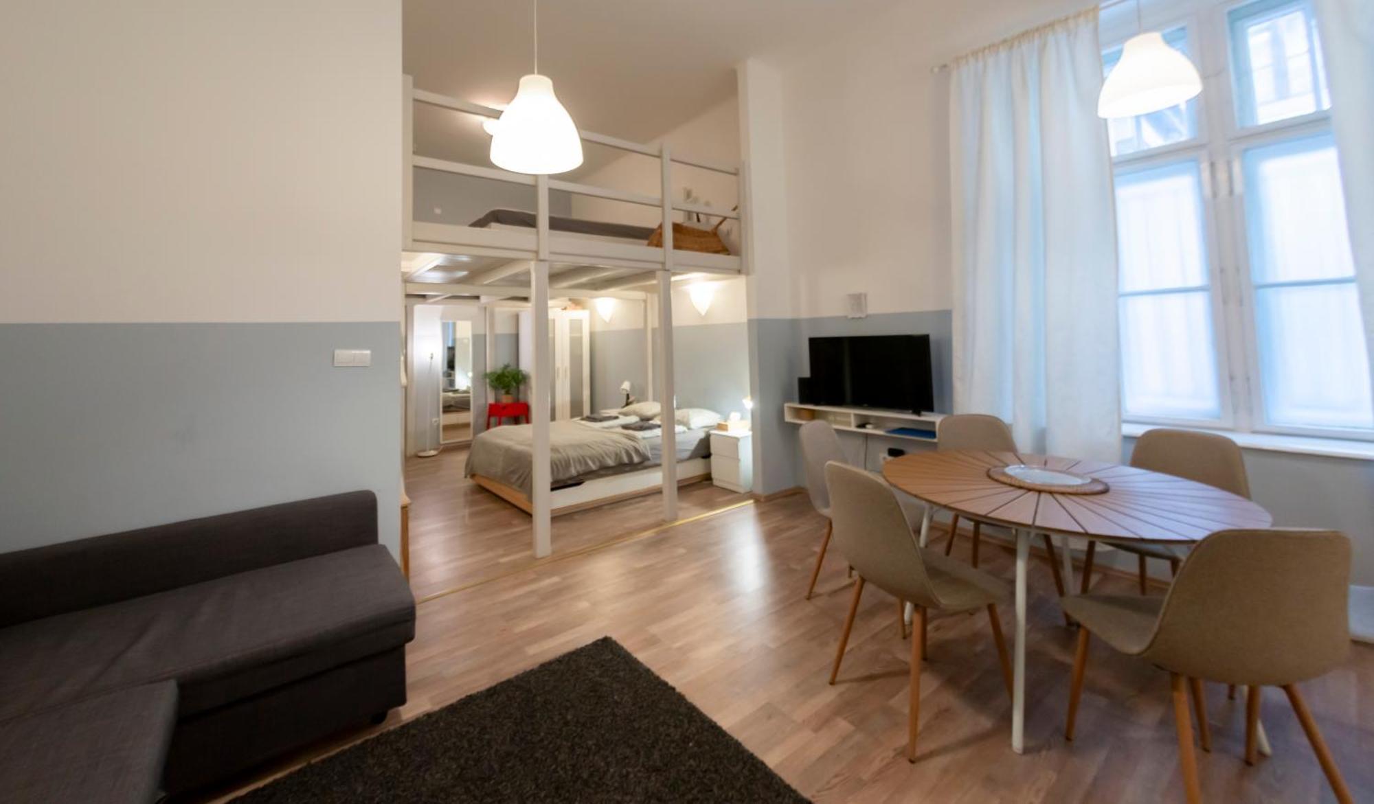 Klau33 In Party District Appartamento